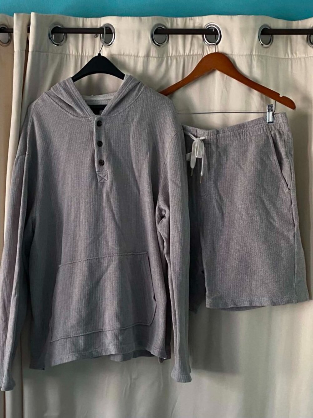 Line of Trade Bespoke Post Men's XL Heather Gray Waffle Knit Lounge Set Hoodie